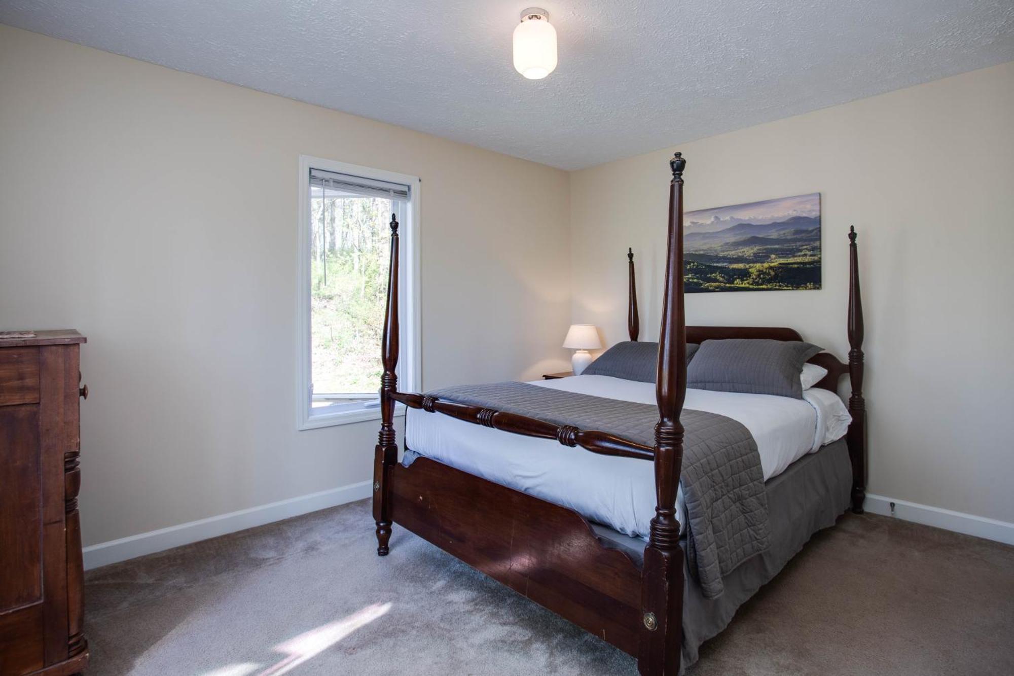 Love Ridge Mountain Lodging Lyndhurst Kültér fotó